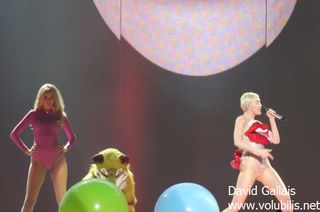 Miley Cyrus - Concert Park Suite Arena (Montpellier)