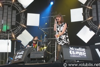 Yelle - Festival Les Vieilles Charrues 2008