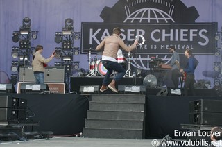 Kaiser Chiefs - Festival Les Vieilles Charrues 2011